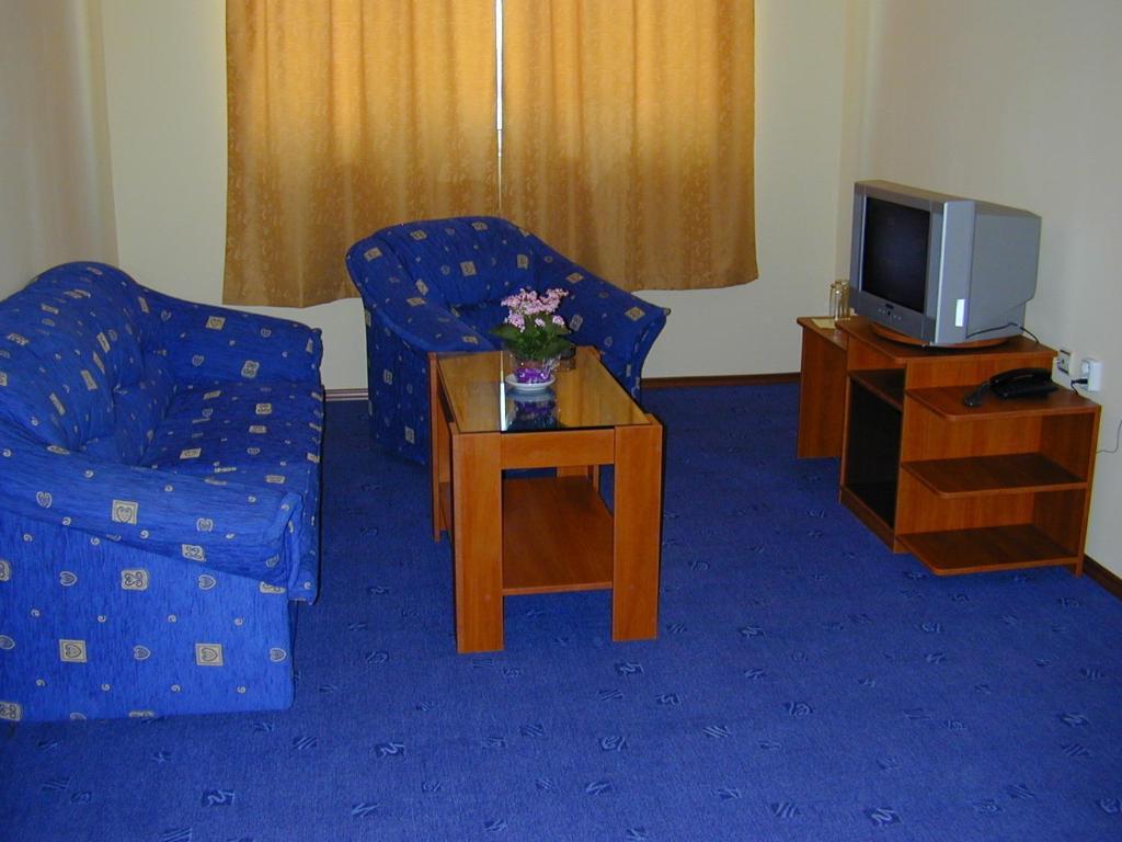 Family Hotel Familya Ruse Quarto foto