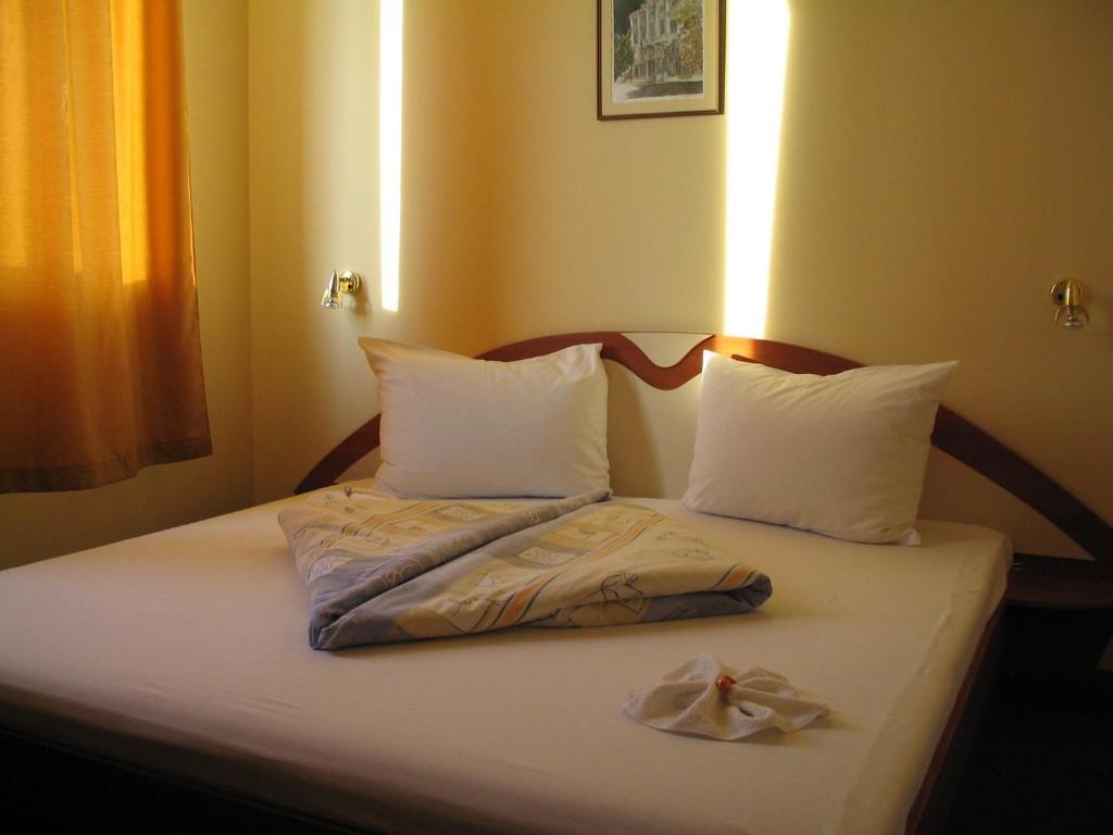 Family Hotel Familya Ruse Quarto foto